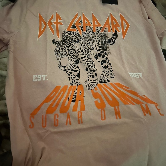 Def Leppard t-shirt NWT size Large - Picture 1 of 1